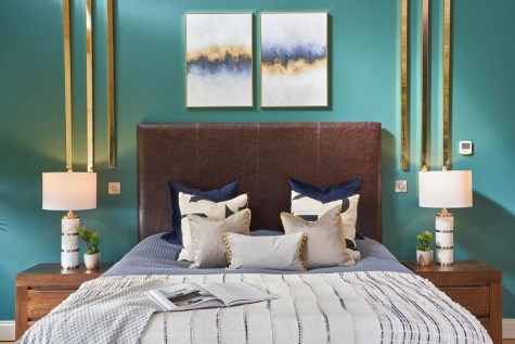 1_Bedroom-statement-design-by-AlenaCDesign