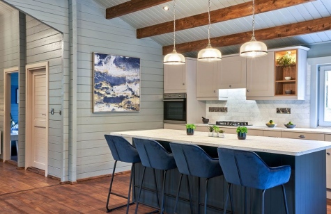 Contemporary-kitchen-design-log-cabin-show-house-by-AlenaCDesign