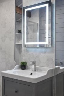 Show-house-Cabin-bathroom-design-by-AlenaCDesign