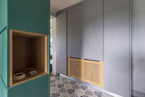 Entrance-hall-cabinetry-design-by-AlenaCDesign